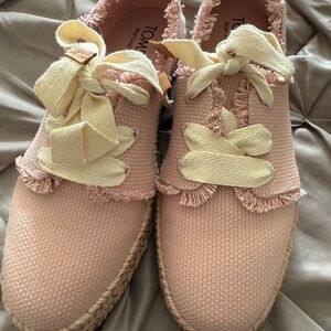 TOMS Women's Blush Espadrilles with Cream Laces. Never worn.